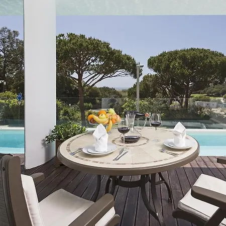Sunny Lounge *
